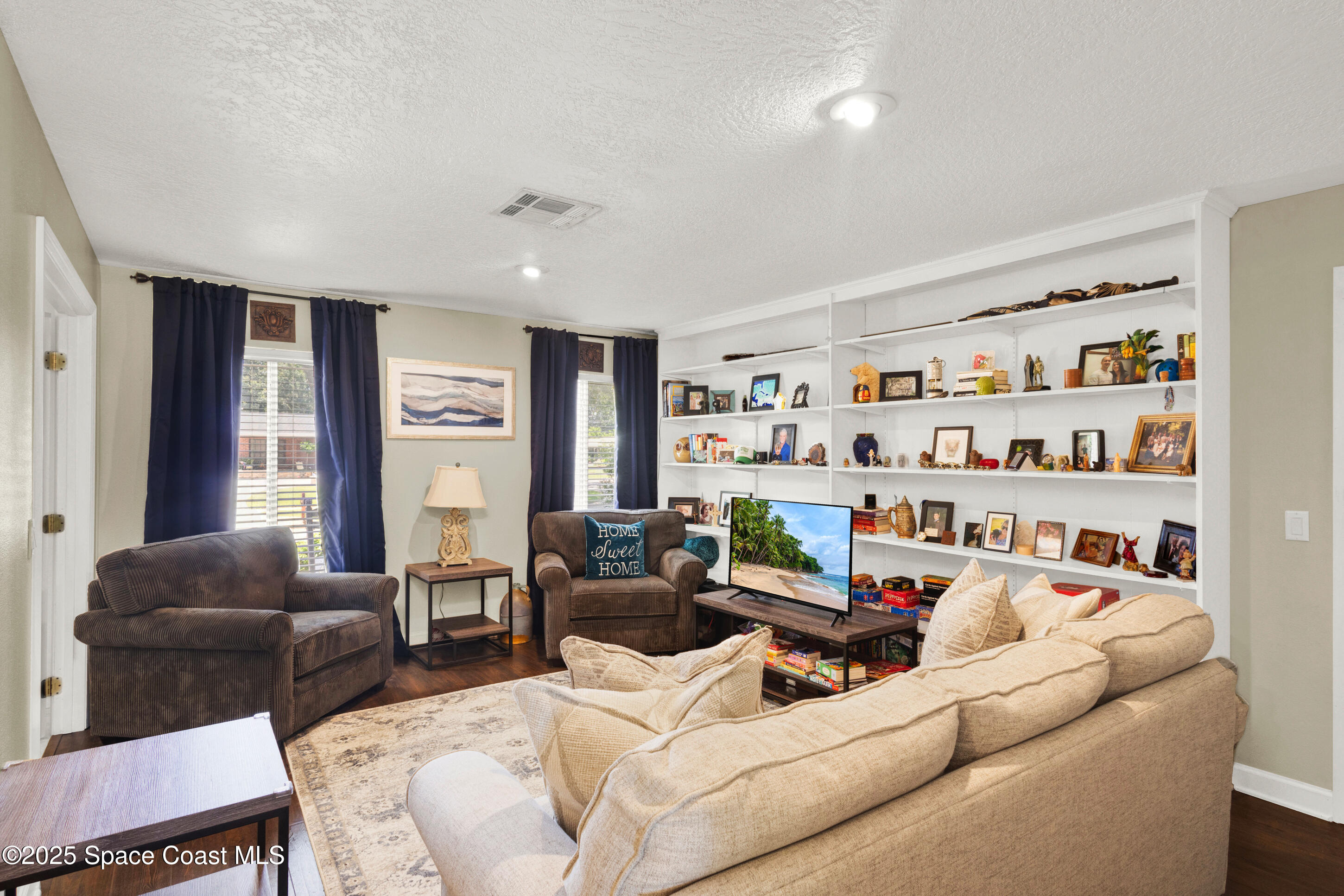 4320 Ivanhoe Drive