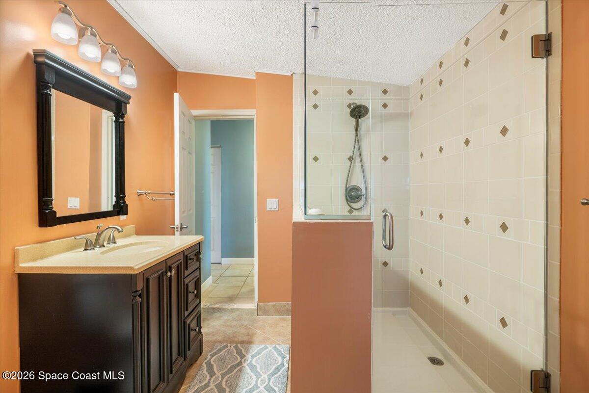 925 Evergreen Street