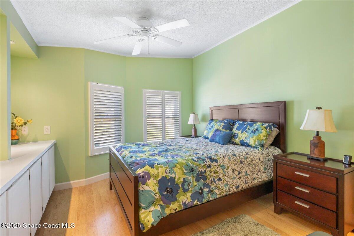 925 Evergreen Street