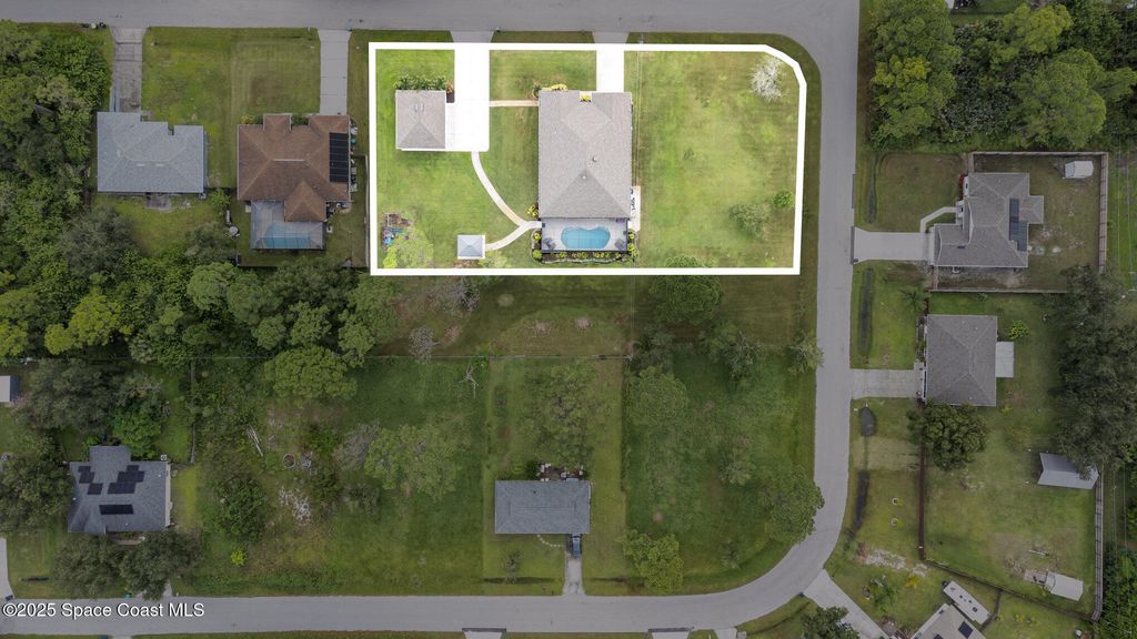 Photo of 1017 Welco Street SE, Palm Bay, FL 32909 (MLS # 1057006)