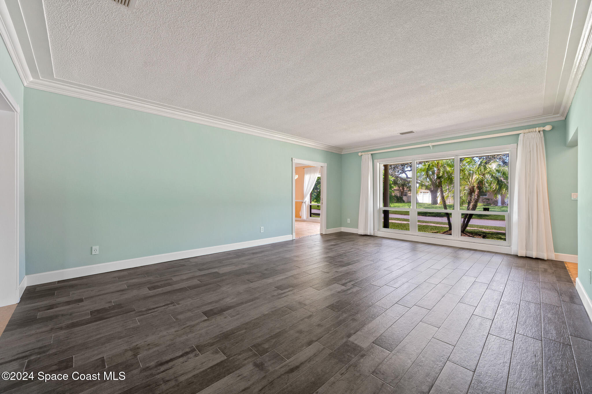 645 Oak Ridge Drive