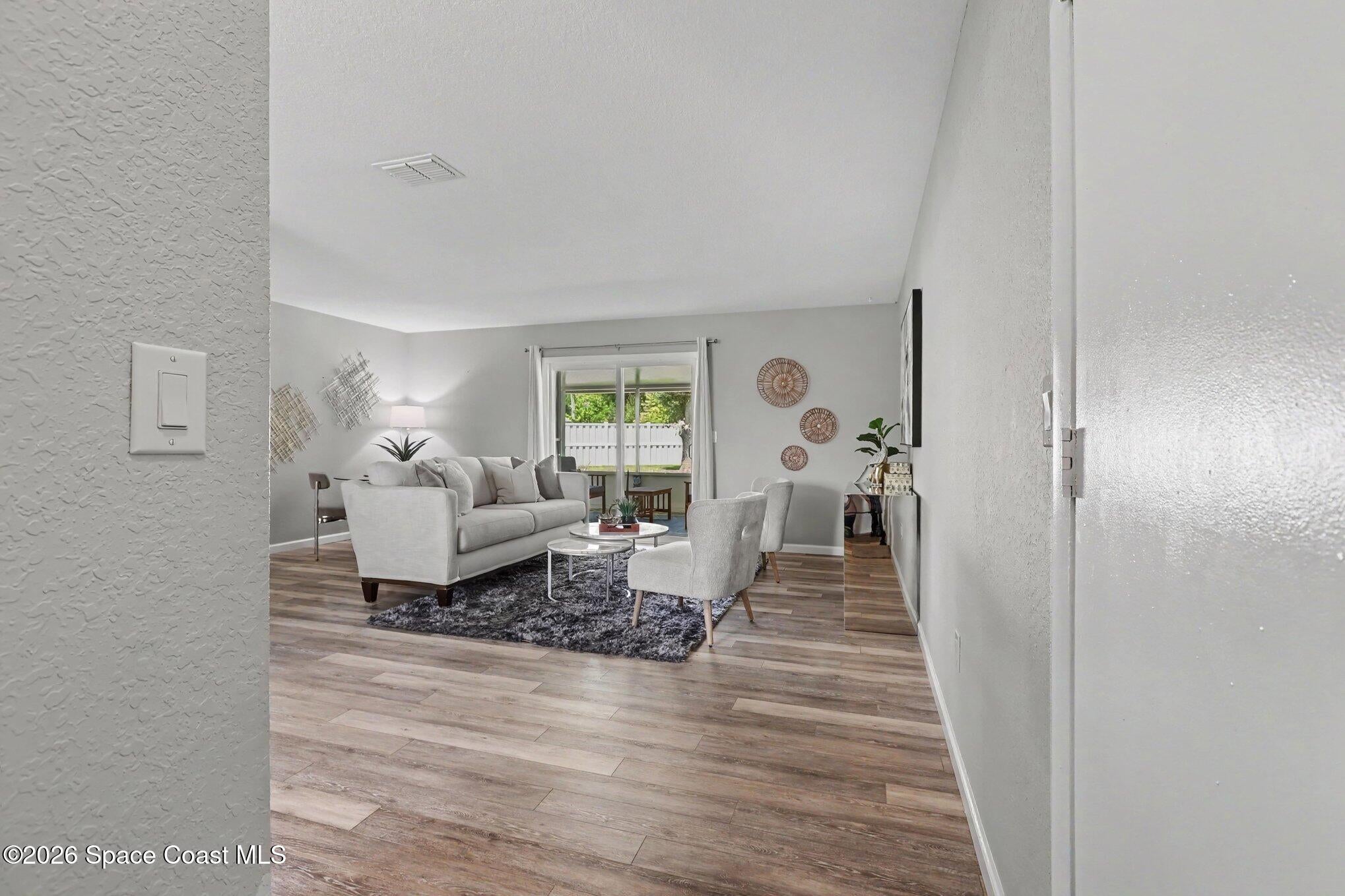 924 Gables Way