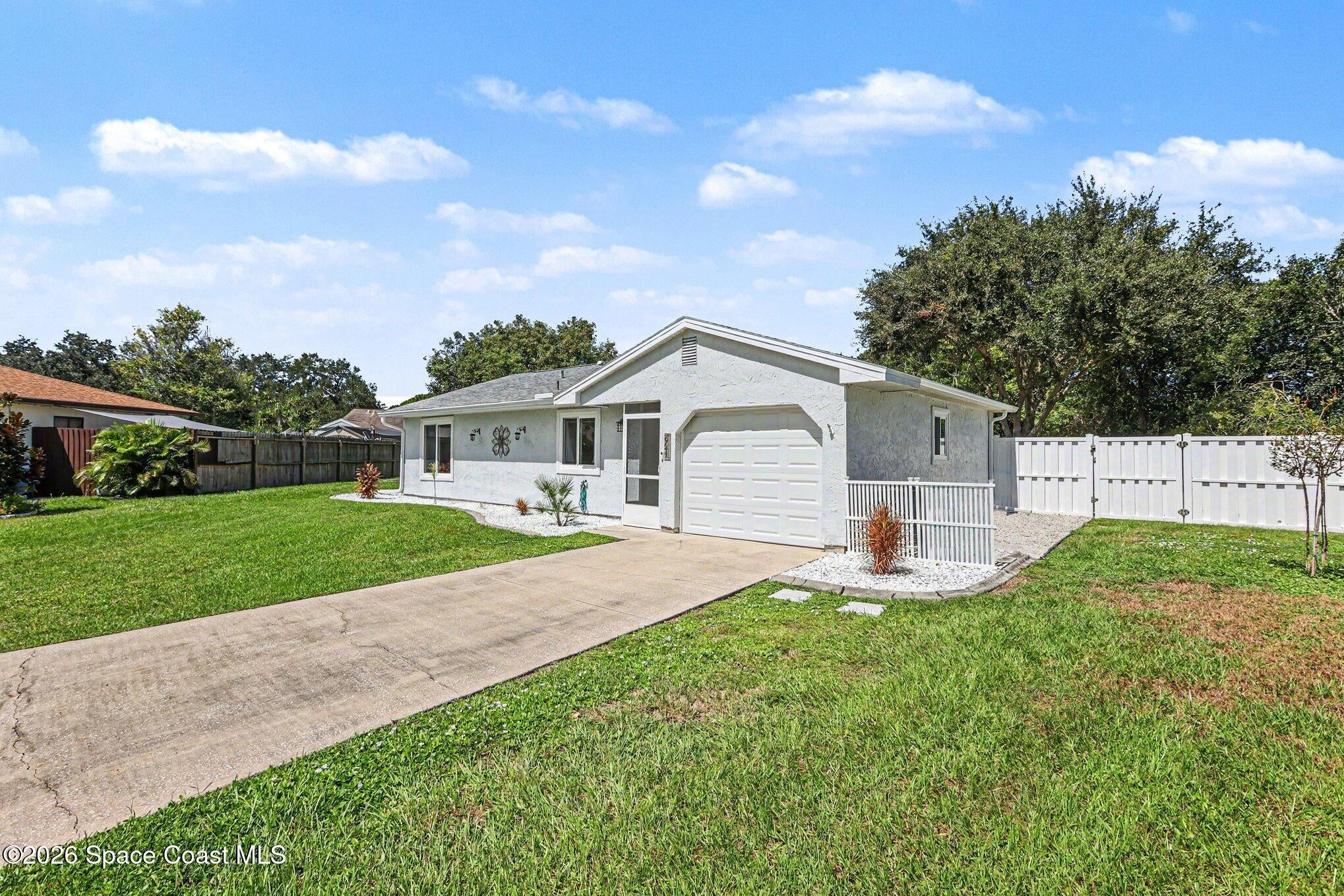 924 Gables Way