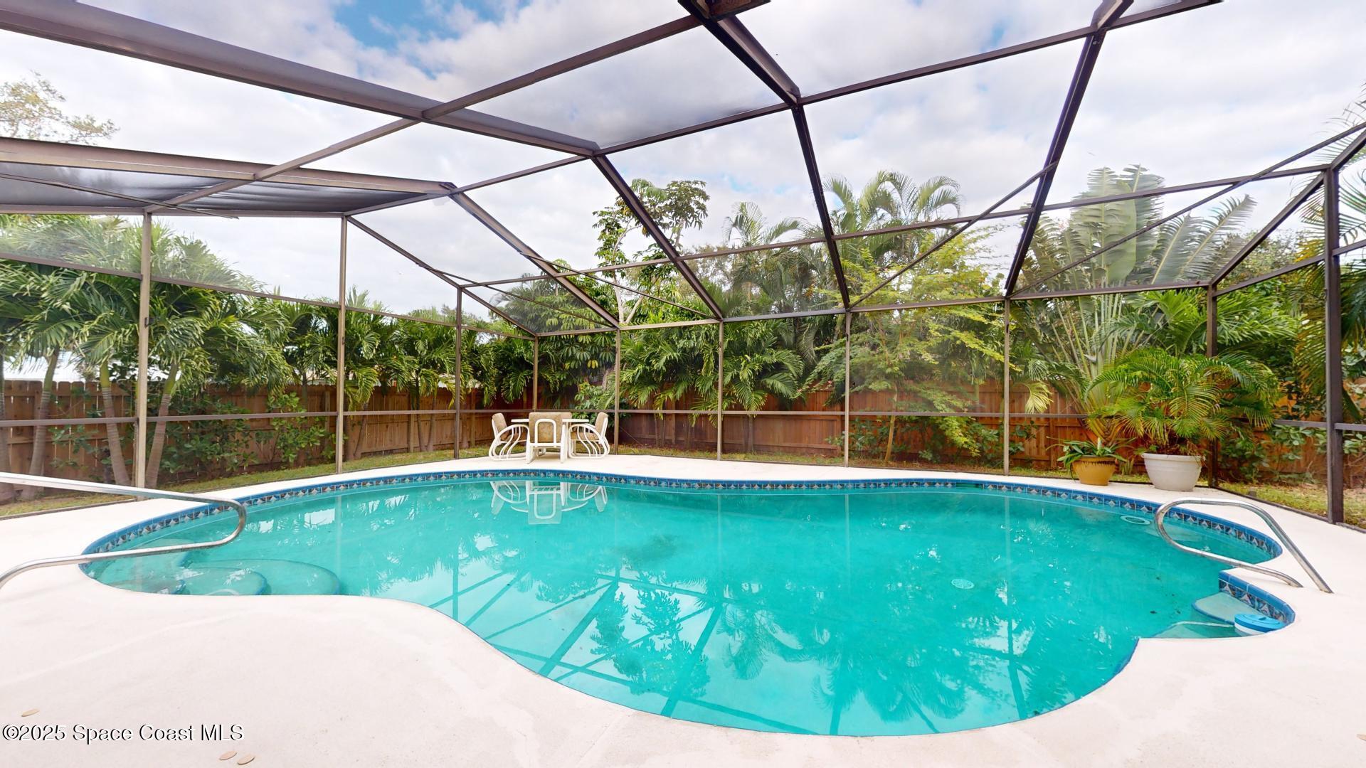 8 Coconut Road