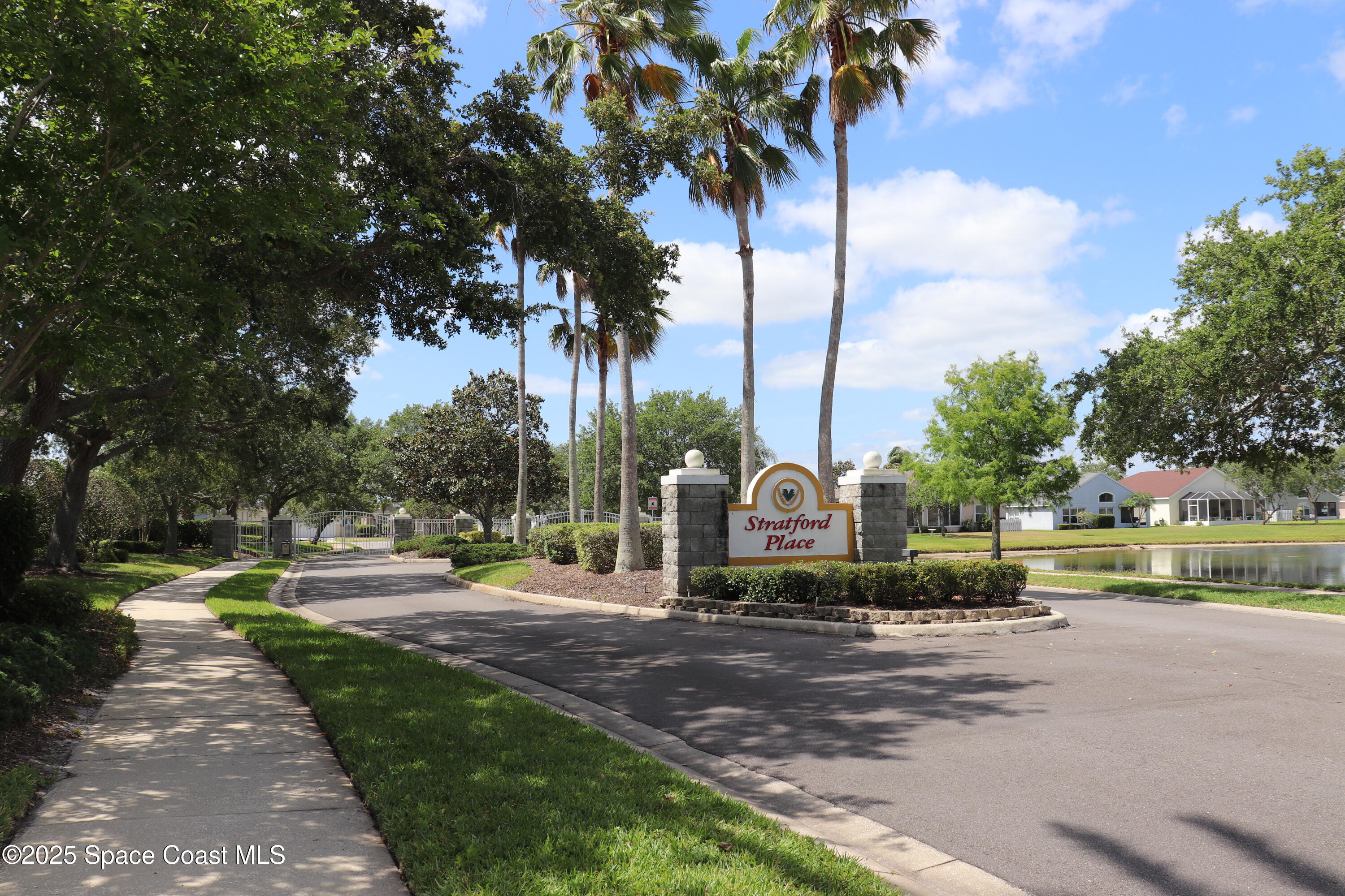 4889 Worthington Circle