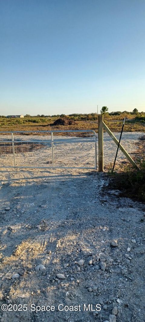 22184 NW 278th Street Okeechobee FL 34972