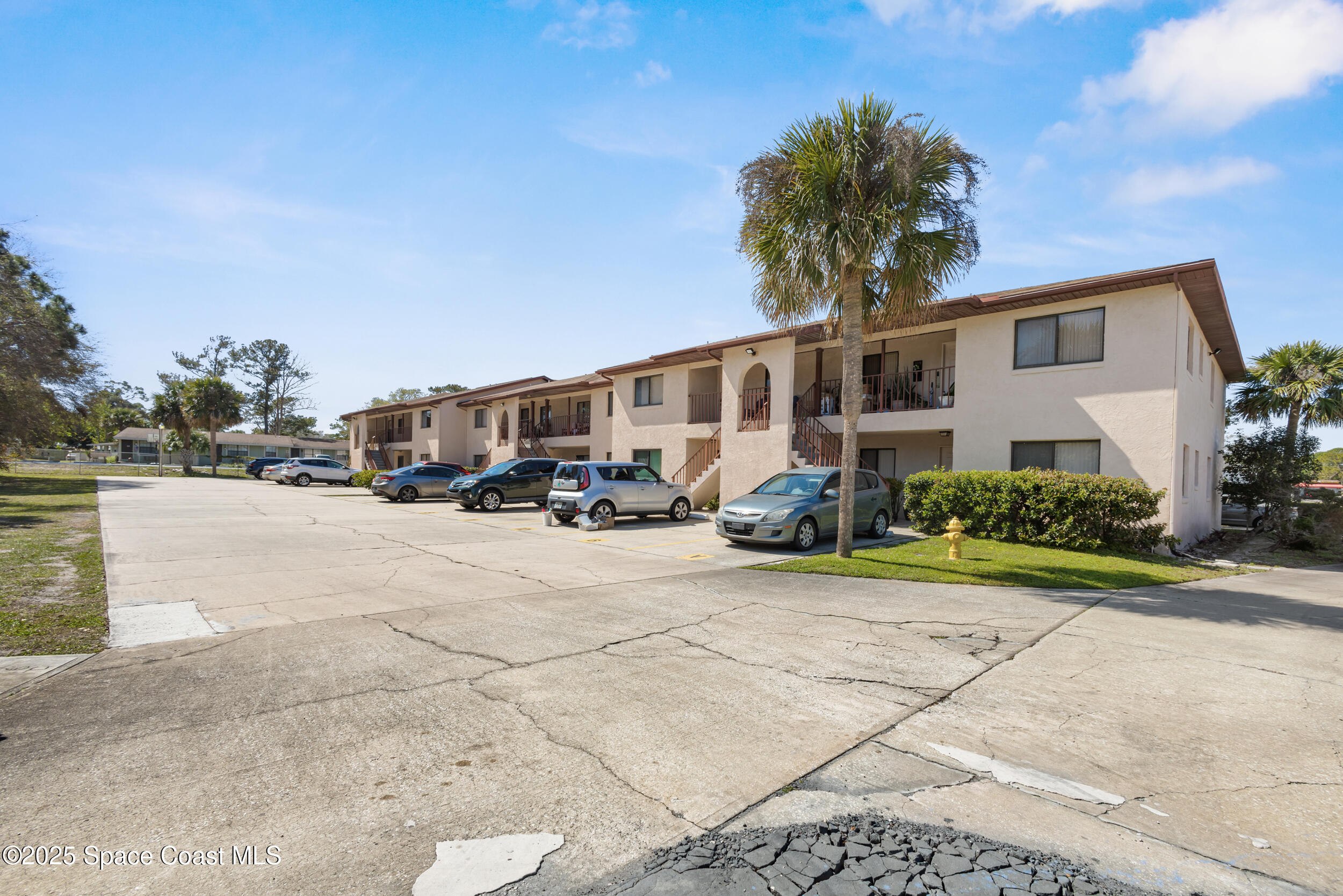 313 La Paloma Lane