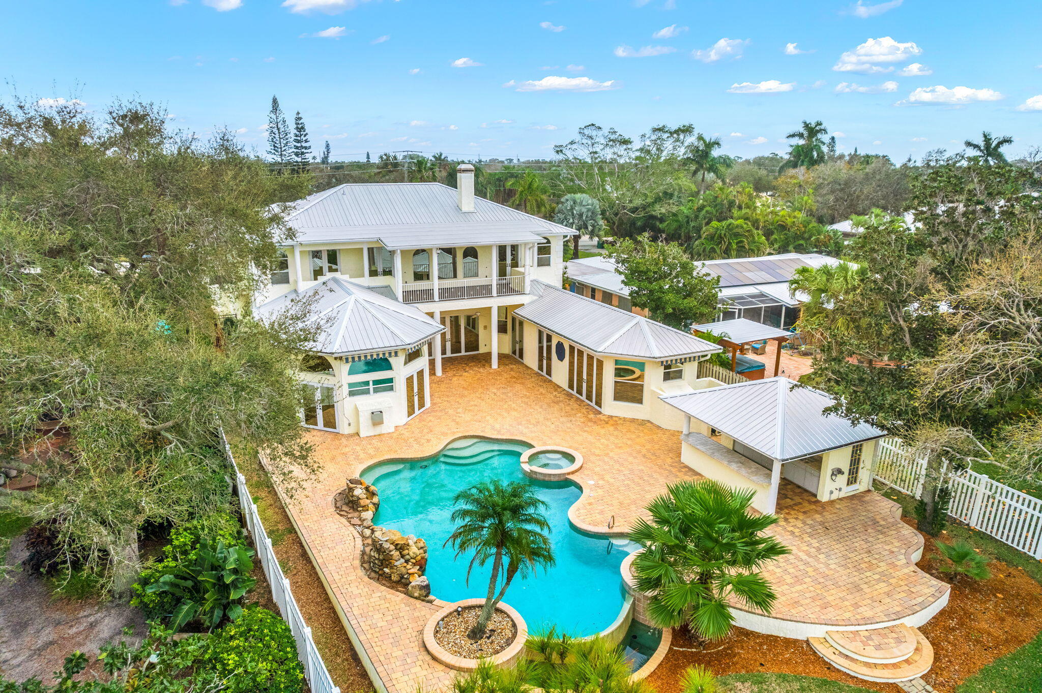500 S Riverside Drive