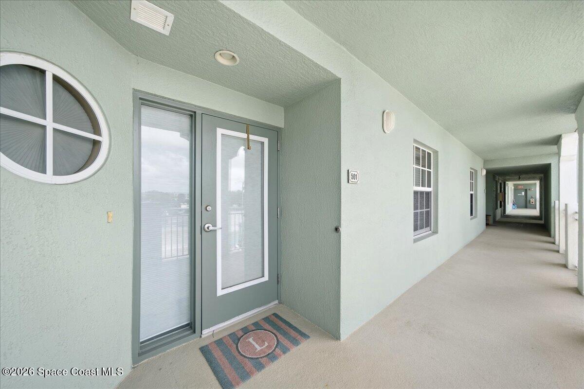 1211 E New Haven Avenue 501