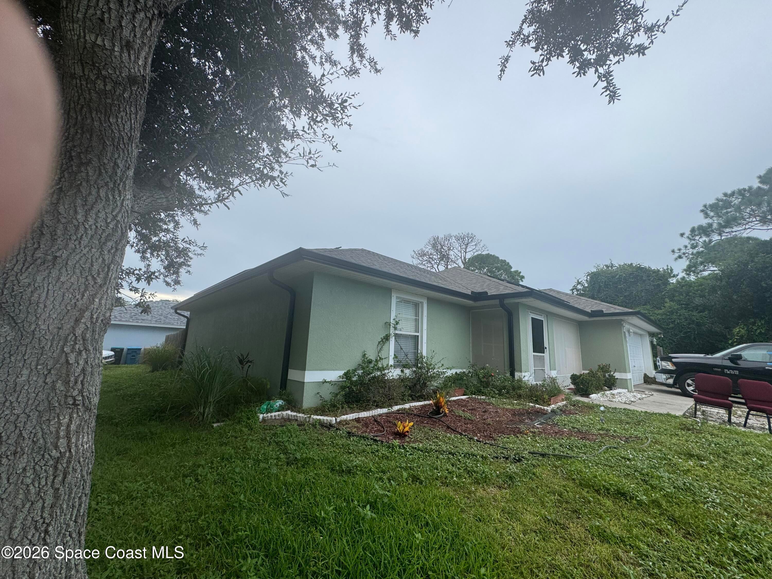 1198 SE Alminar Avenue SE