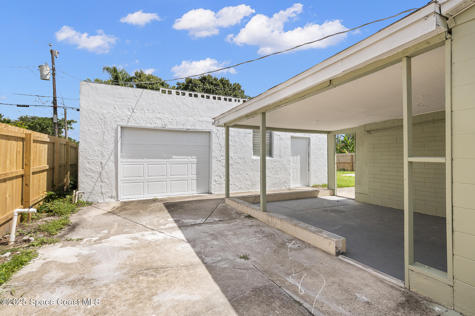 338 Crown Boulevard
