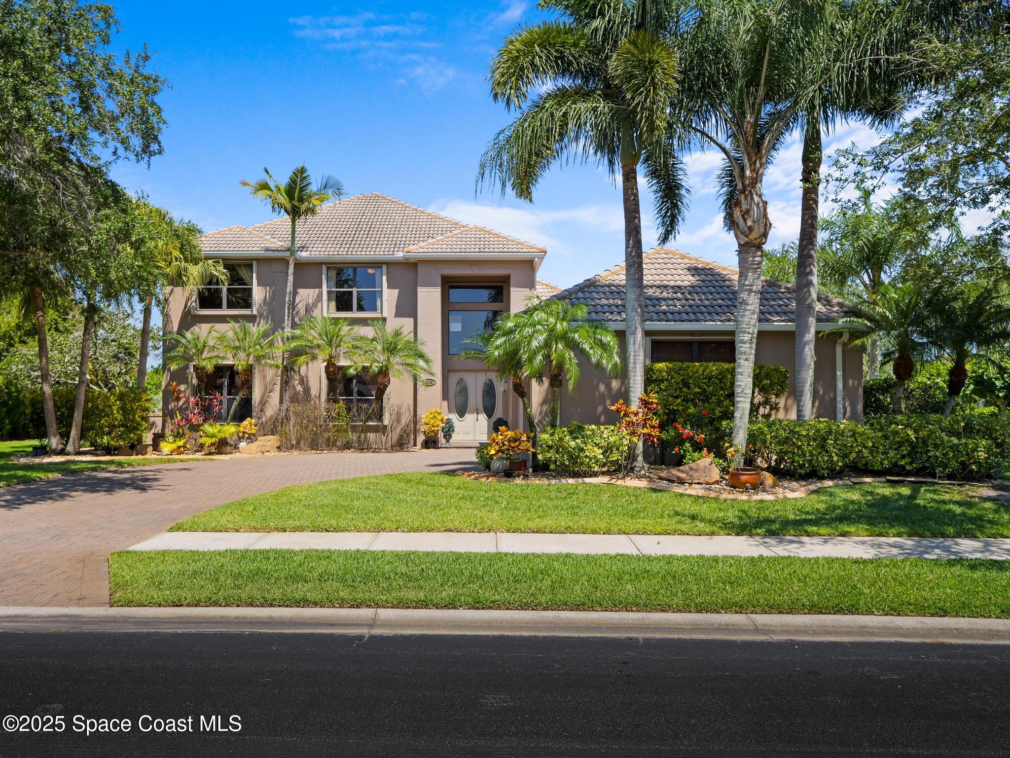 1013 Balmoral Way