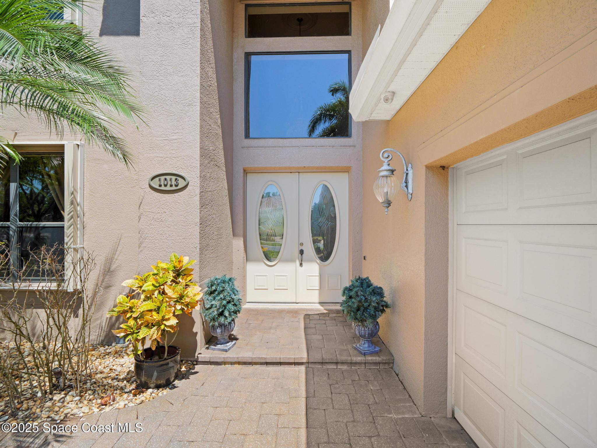 1013 Balmoral Way