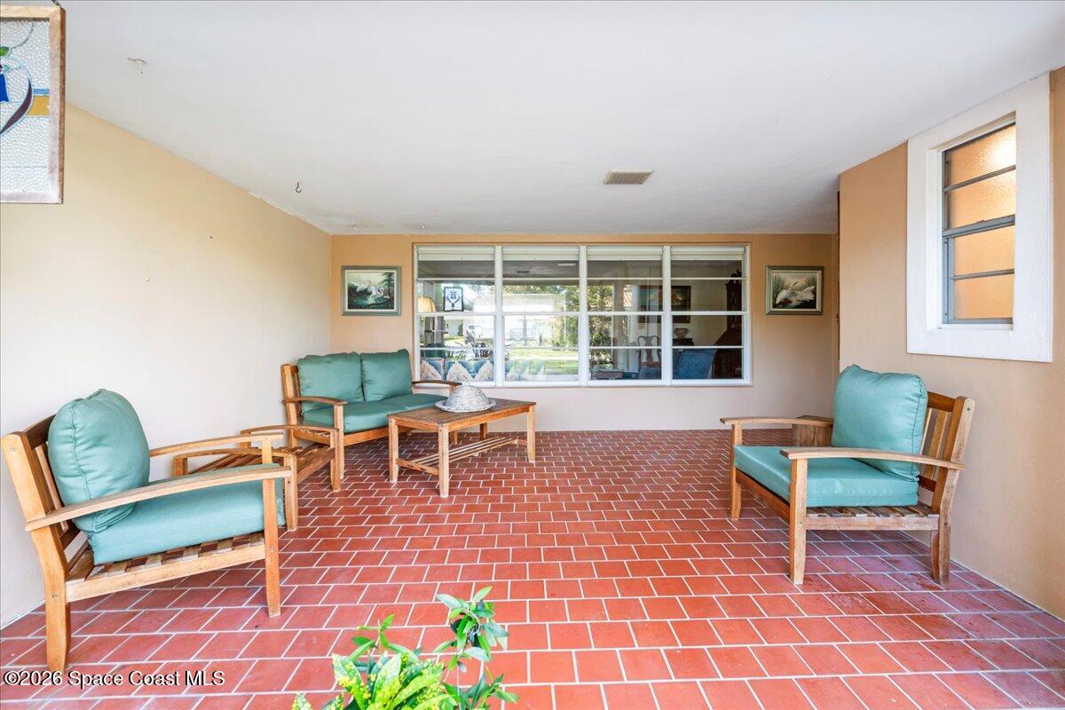 333 Cocoa Avenue
