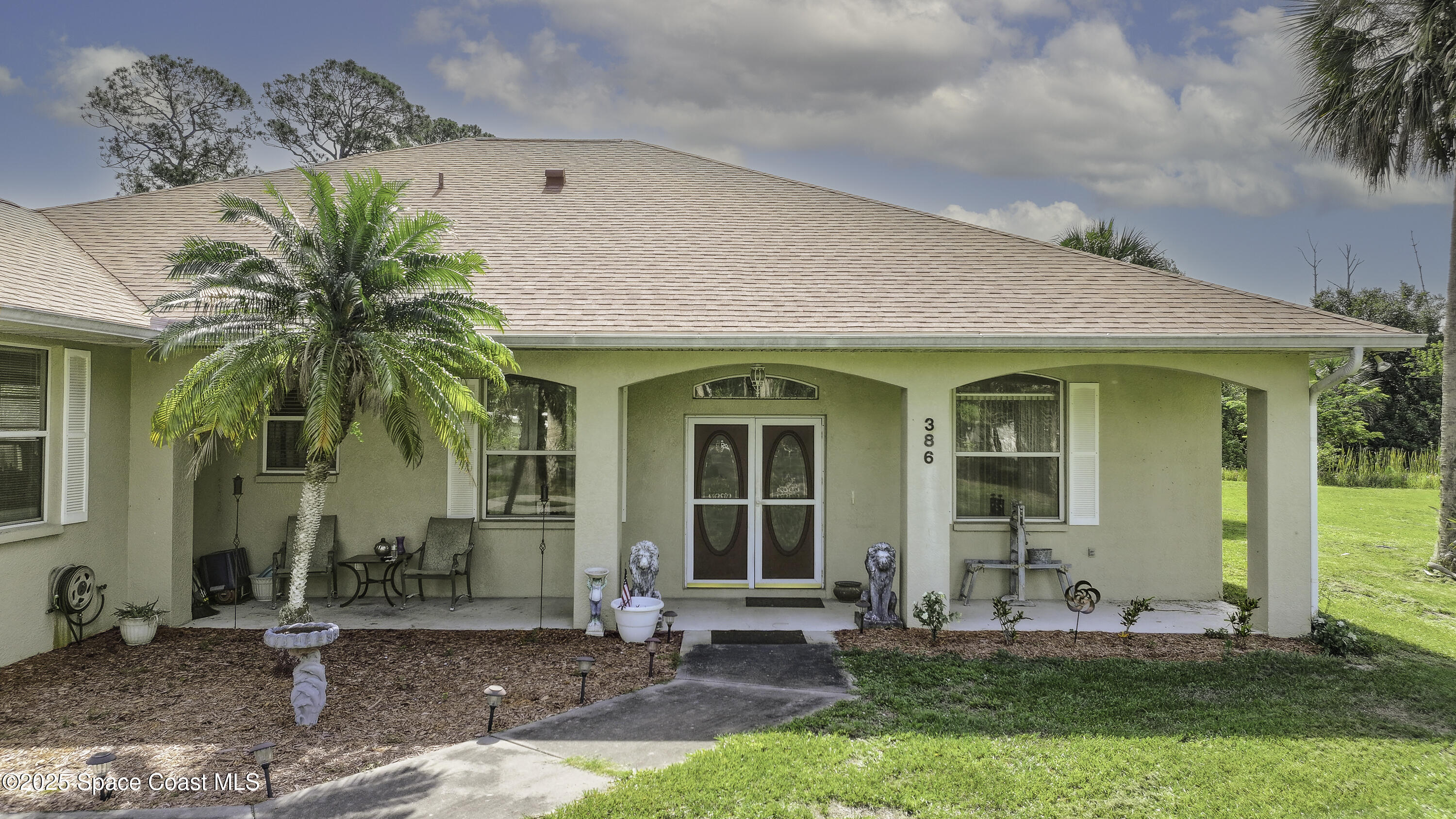 386 Valencia Road