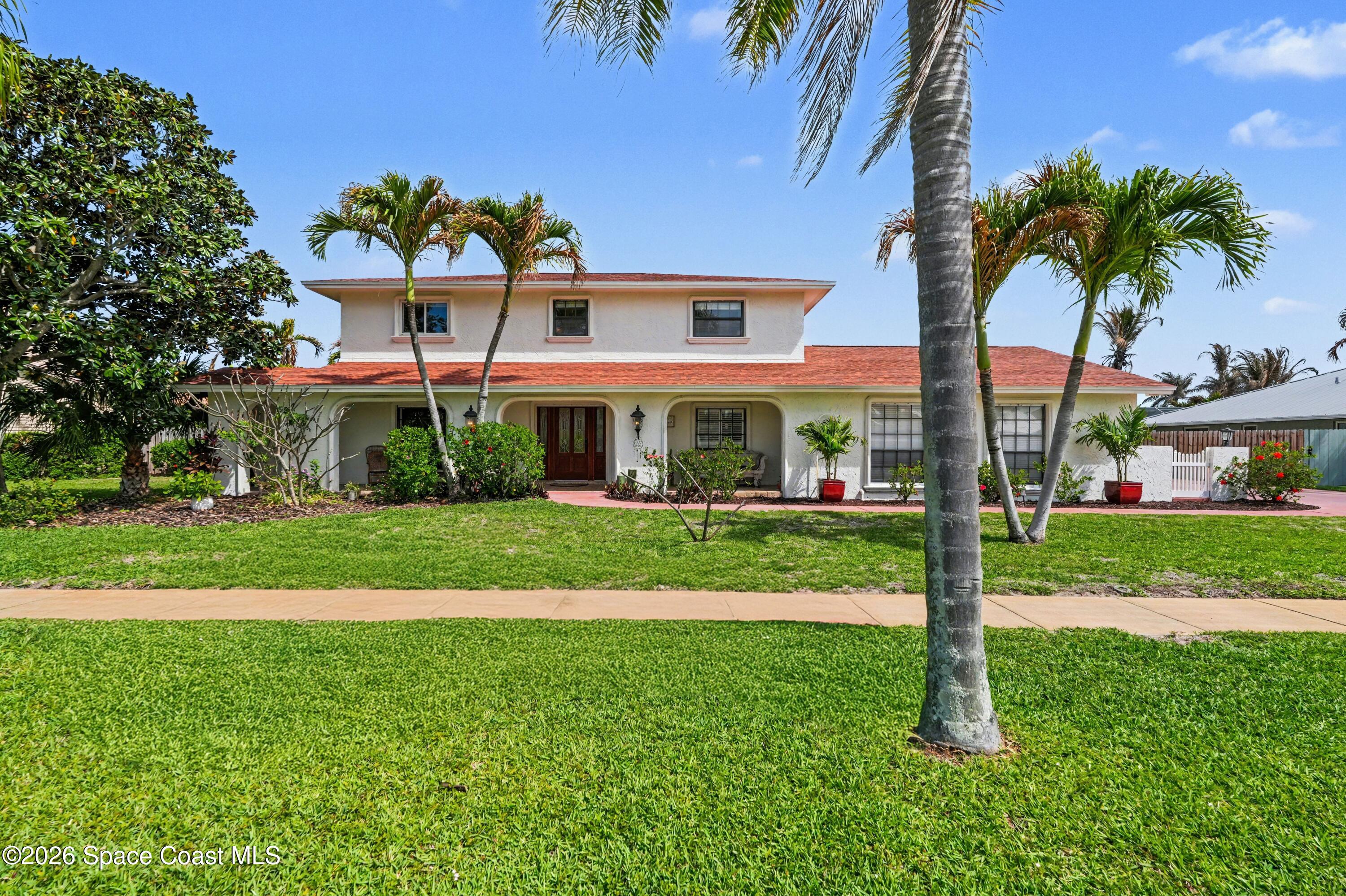 350 Amberjack Place E