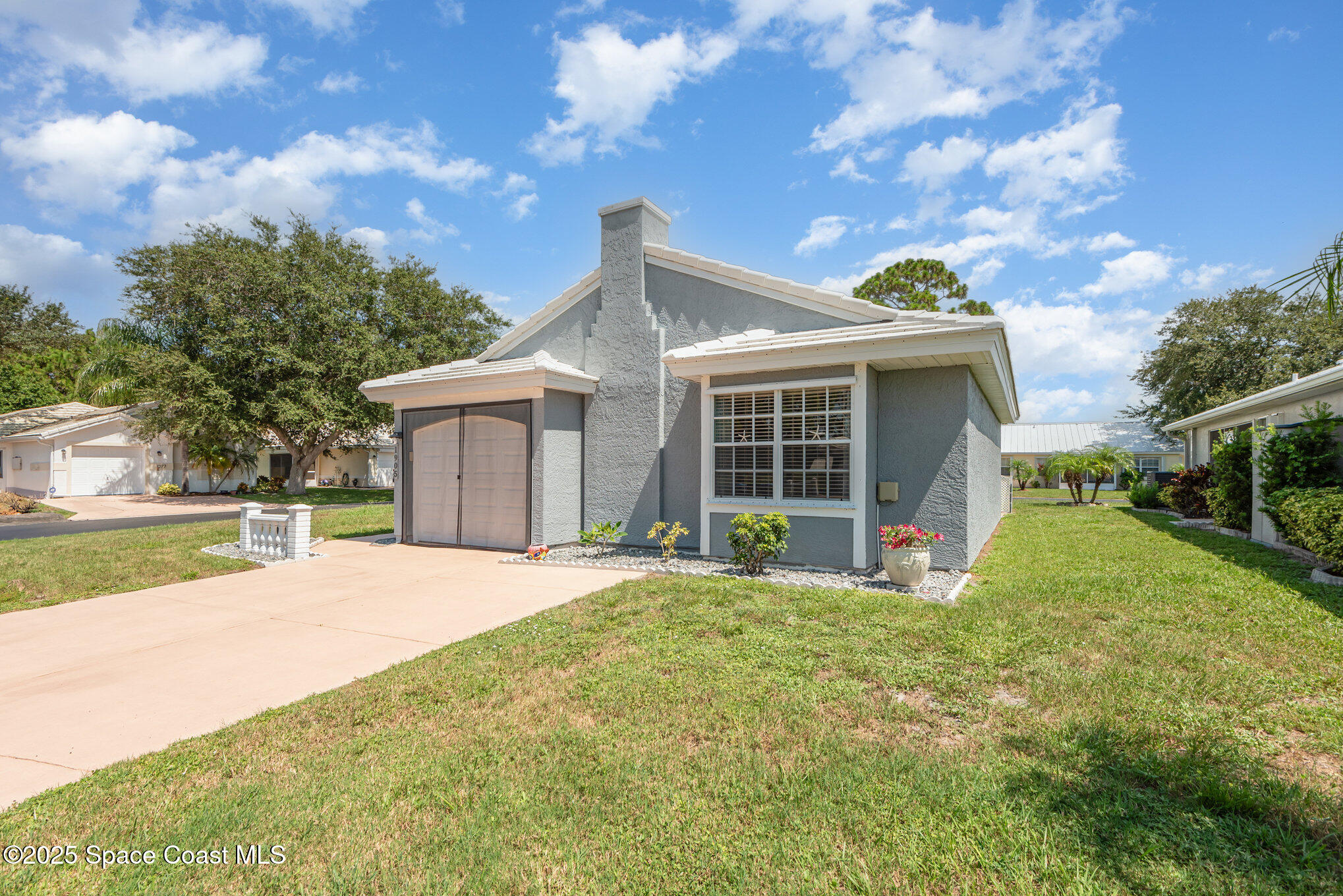 1905 Sundew Court NE