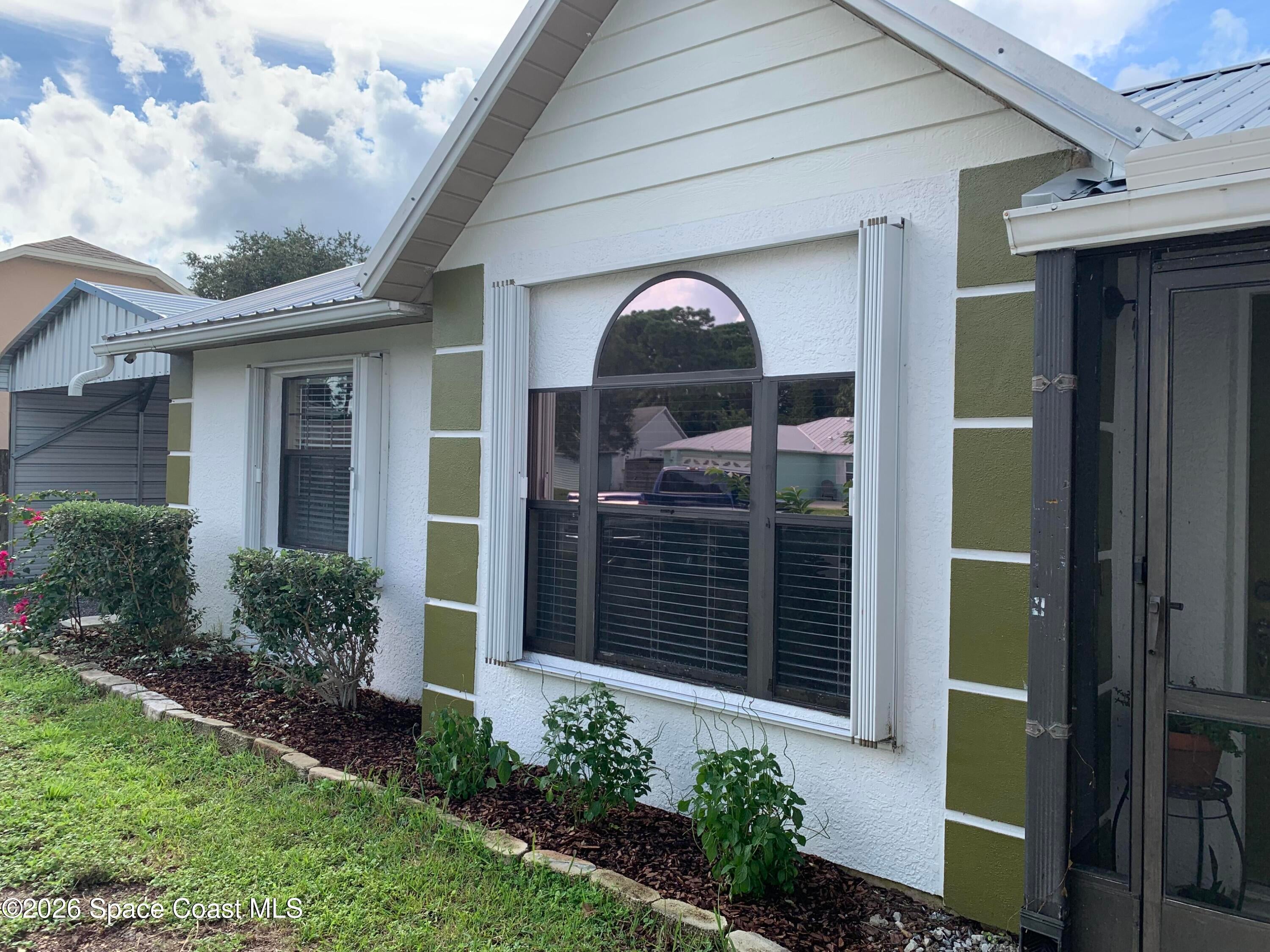 887 Spirea Drive