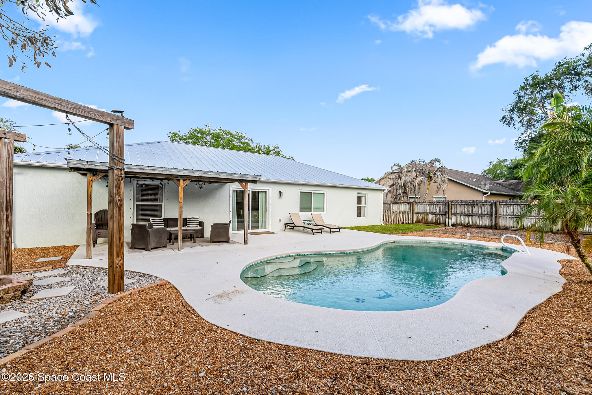 2014 Buescher Hill Street