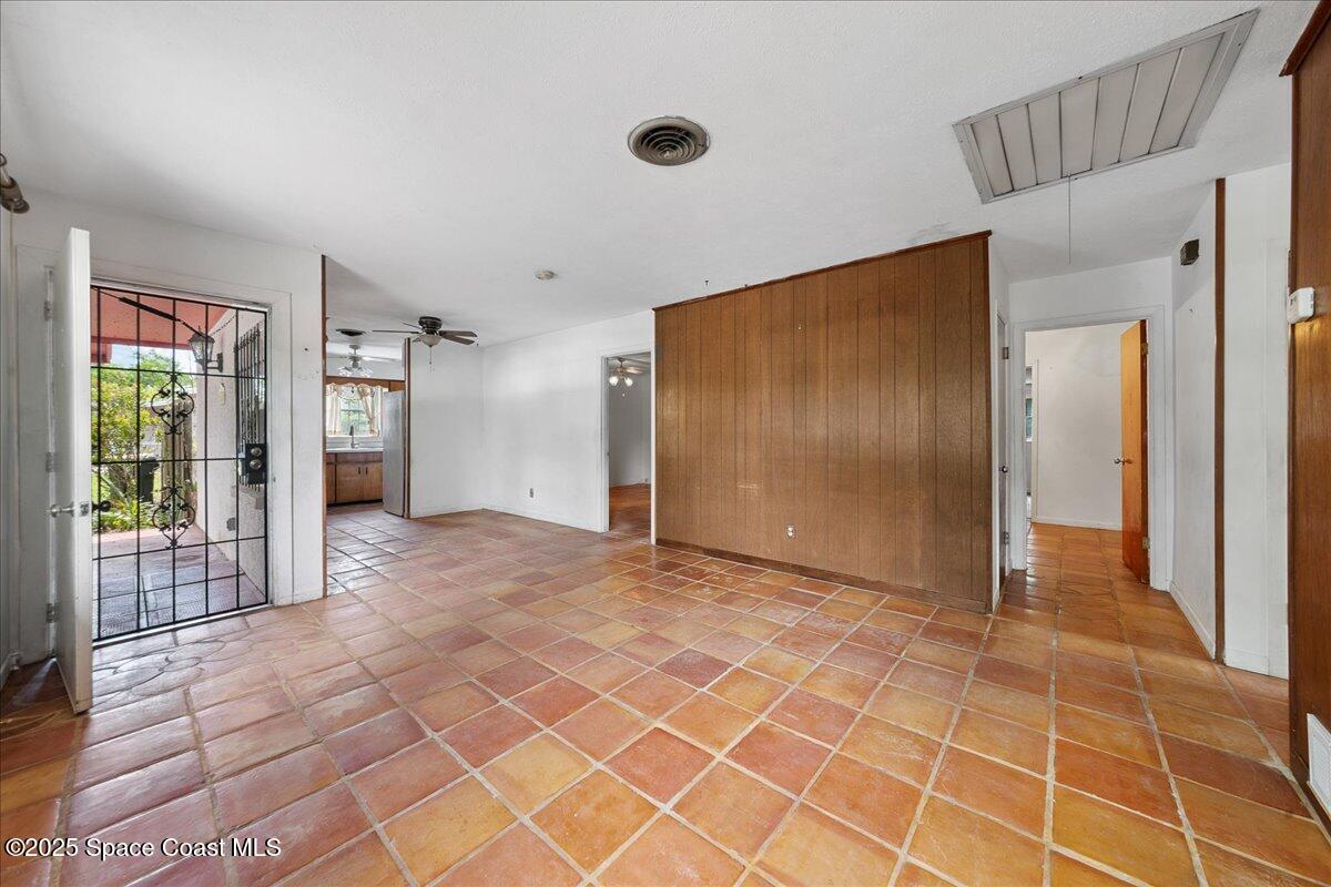 979 Bouganvillea Drive
