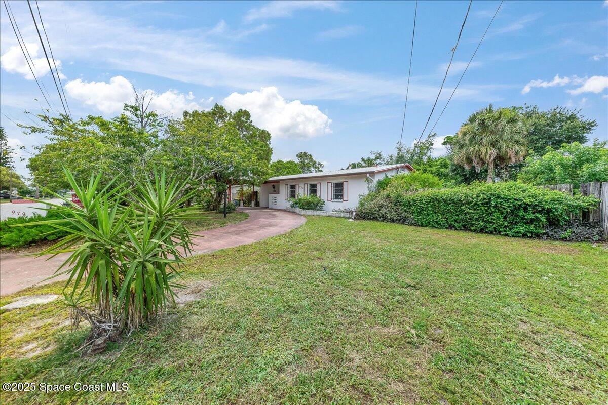 979 Bouganvillea Drive