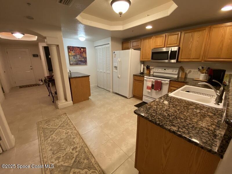 806 Mystic Drive D402