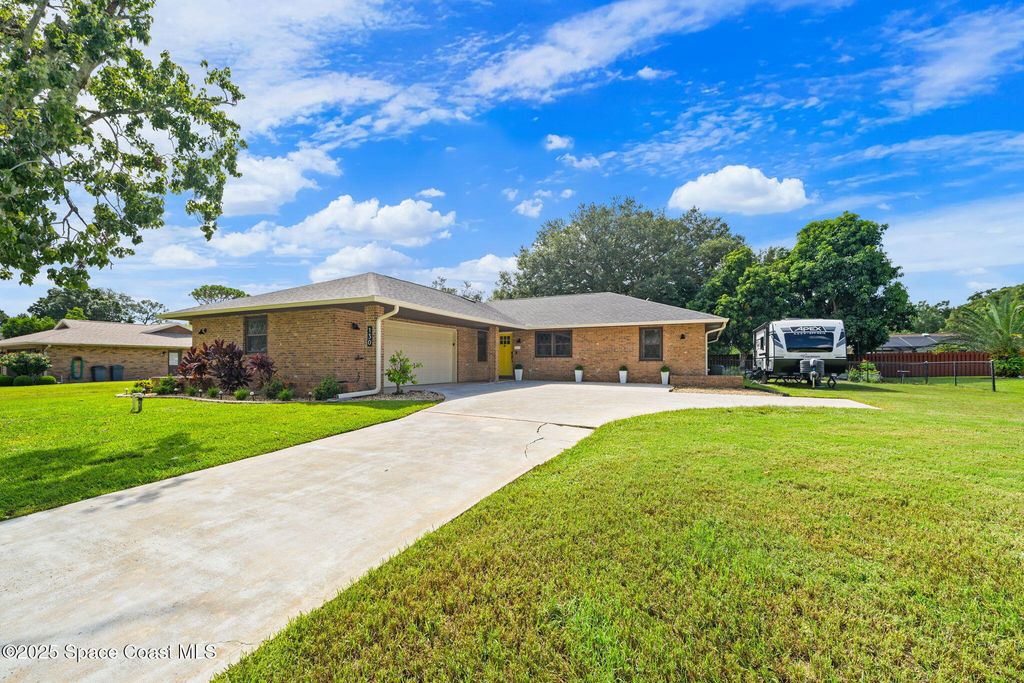 Photo of 130 Nesbitt Street NE, Palm Bay, FL 32907 (MLS # 1056974)