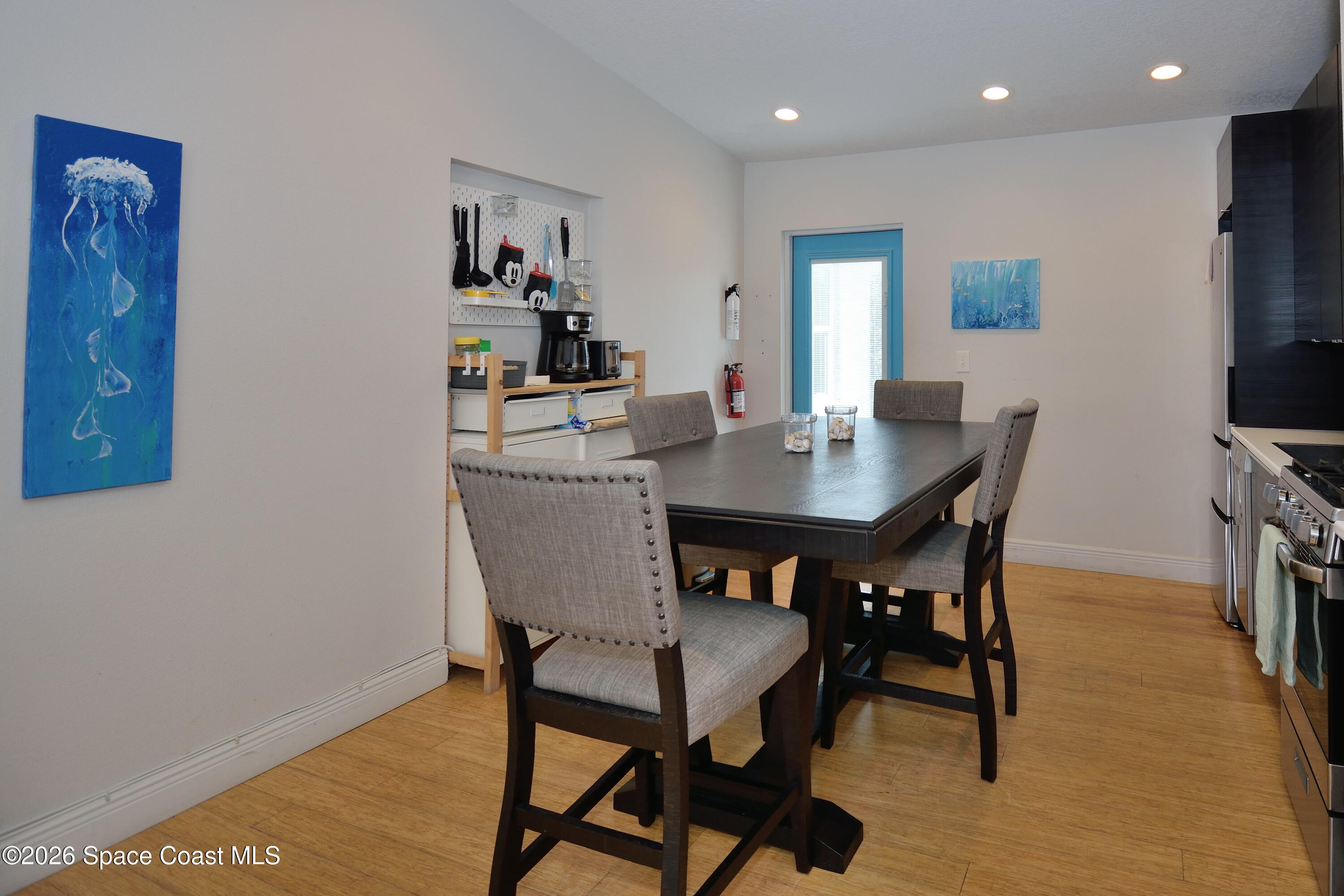 325 N Orlando Avenue