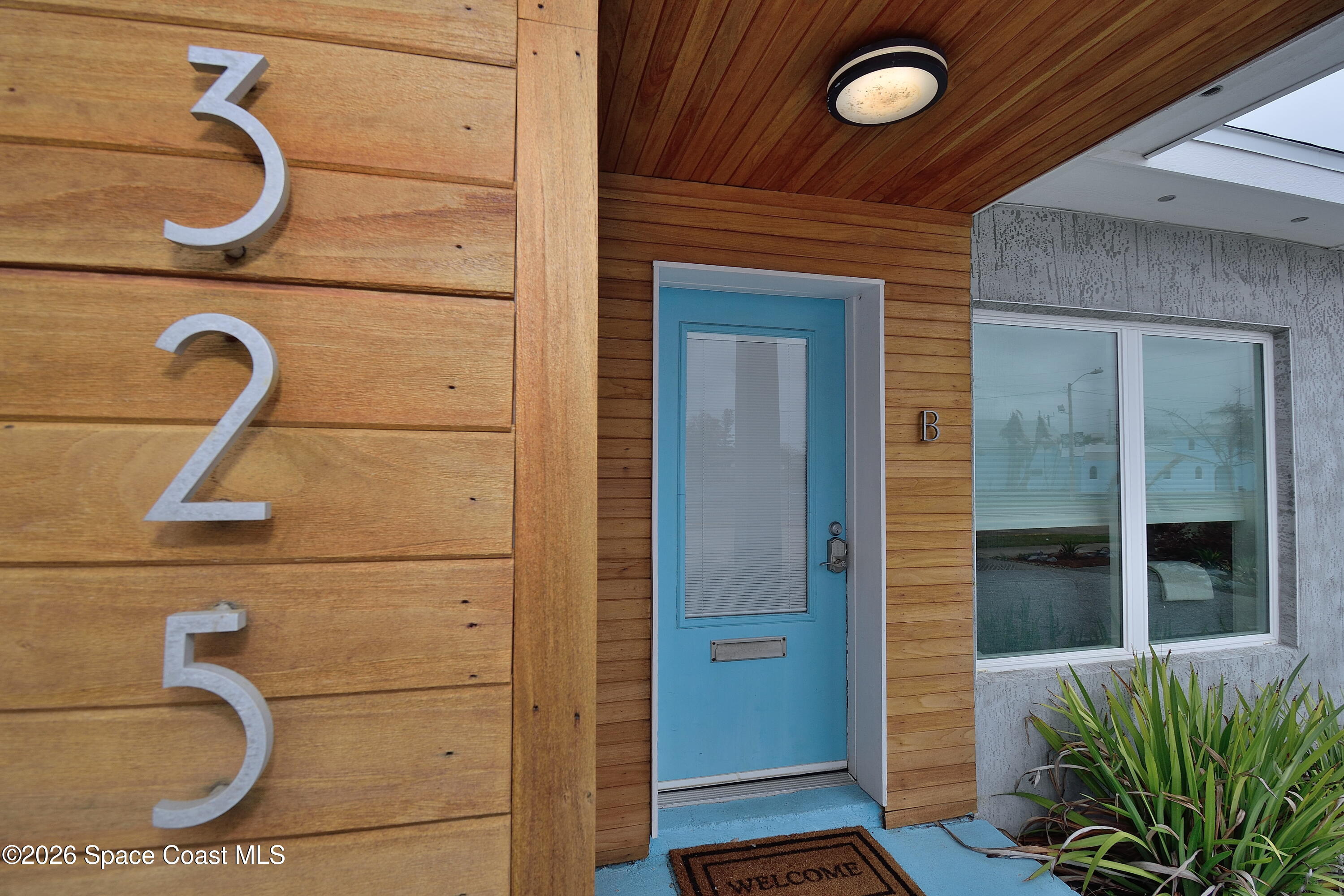 325 N Orlando Avenue