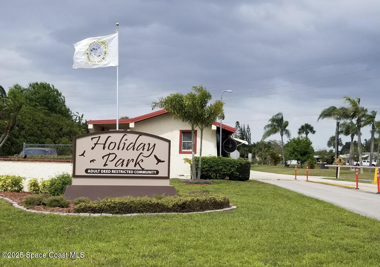 441 Holiday Park Boulevard NE