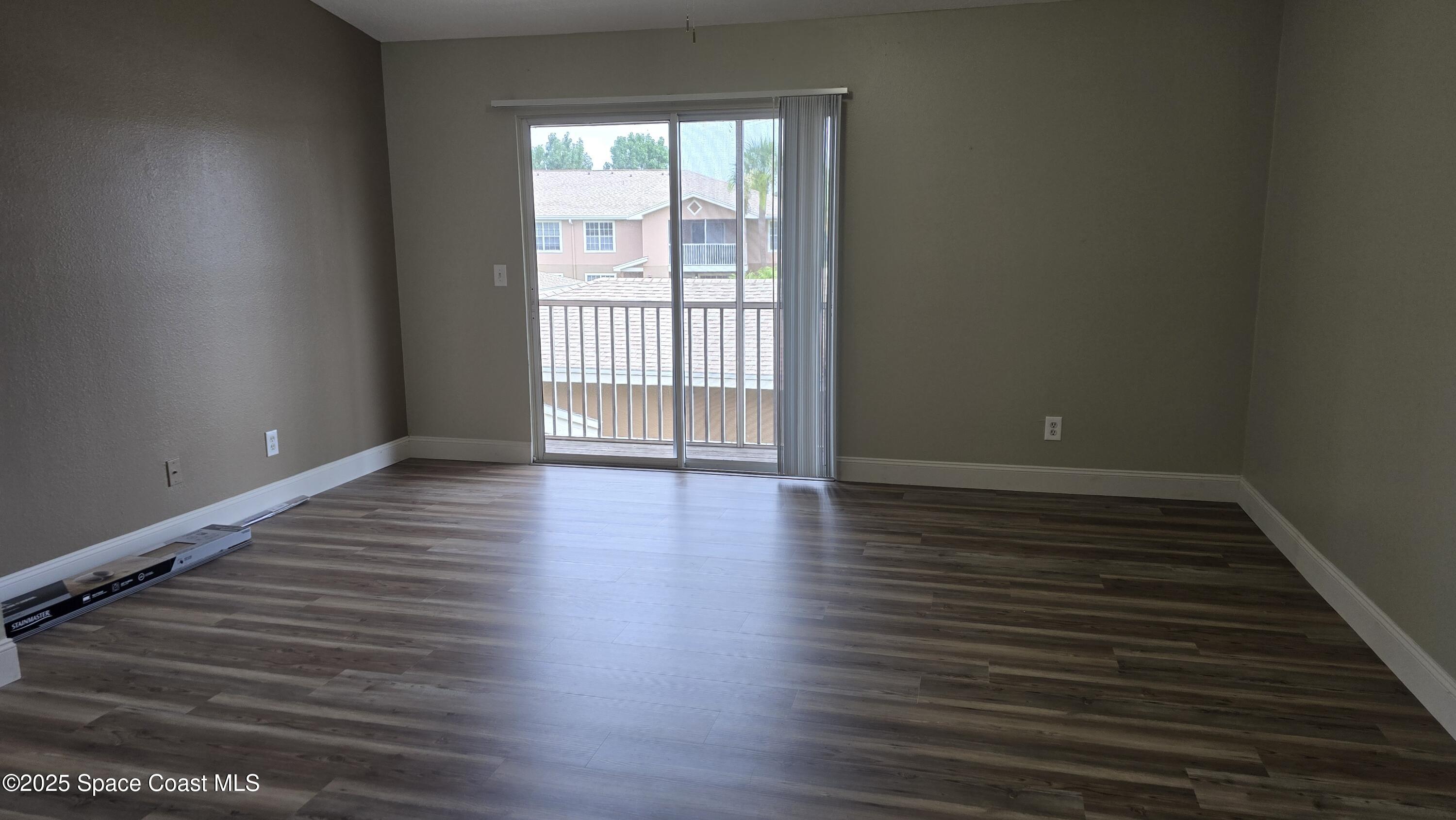 1820 Long Iron Drive 525
