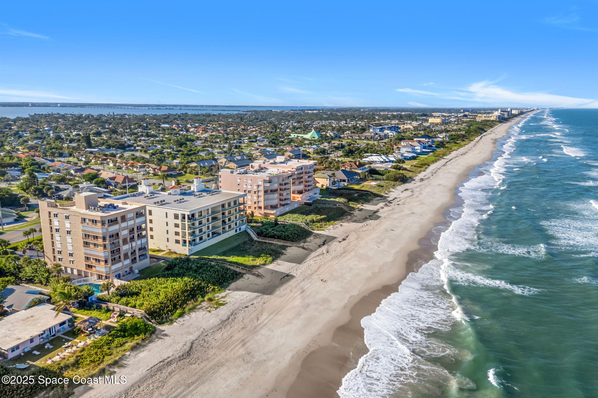 1795 N Highway A1a N 402