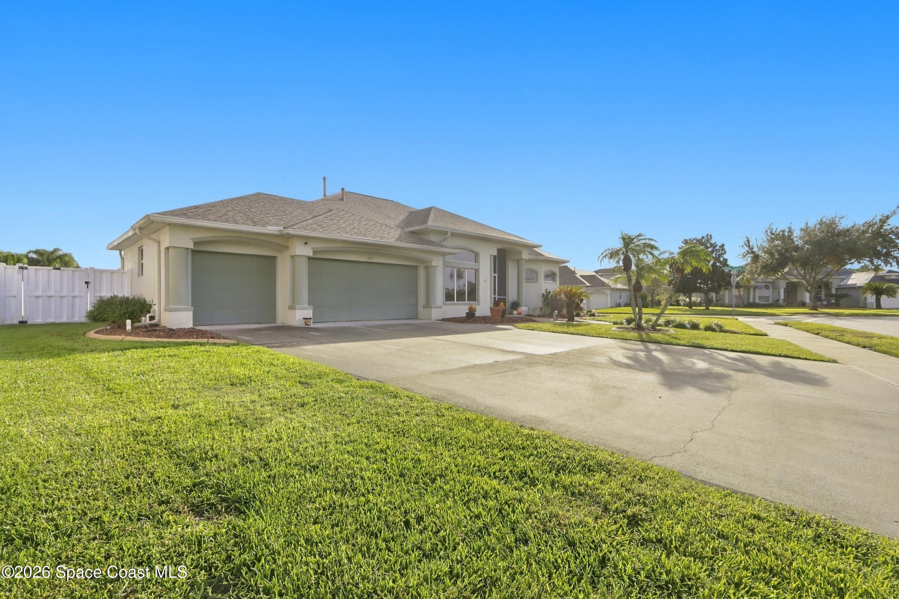 1275 Starling Way