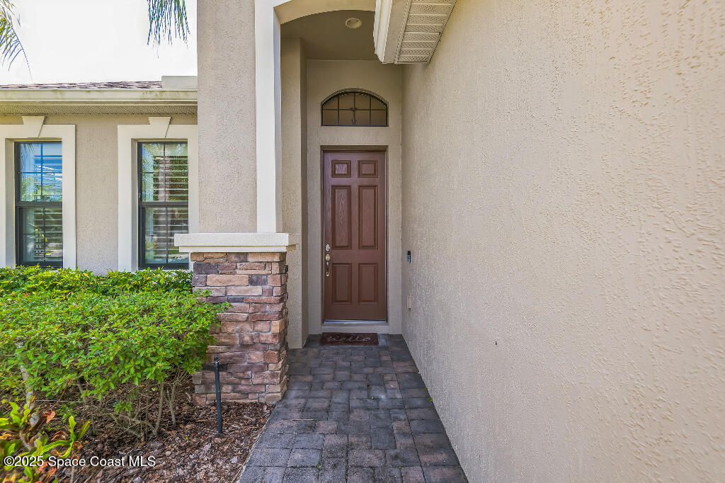 7447 Bluemink Lane