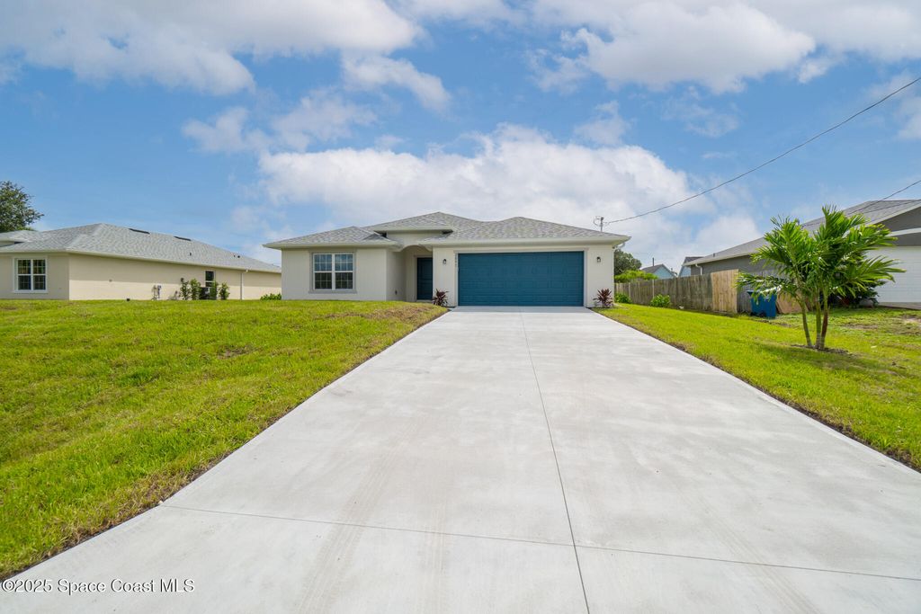 Photo of 2091 Day Avenue, Palm Bay, FL 32908 (MLS # 1056906)