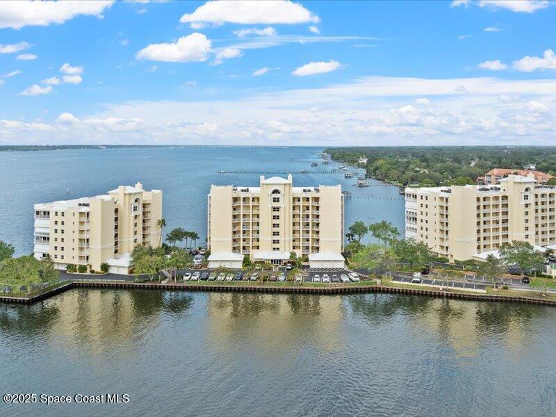 490 Sail Lane 203
