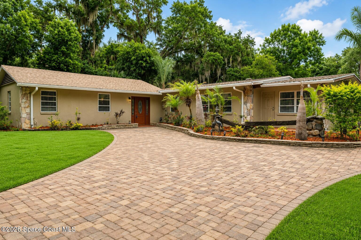 544 S Wildwood Lane
