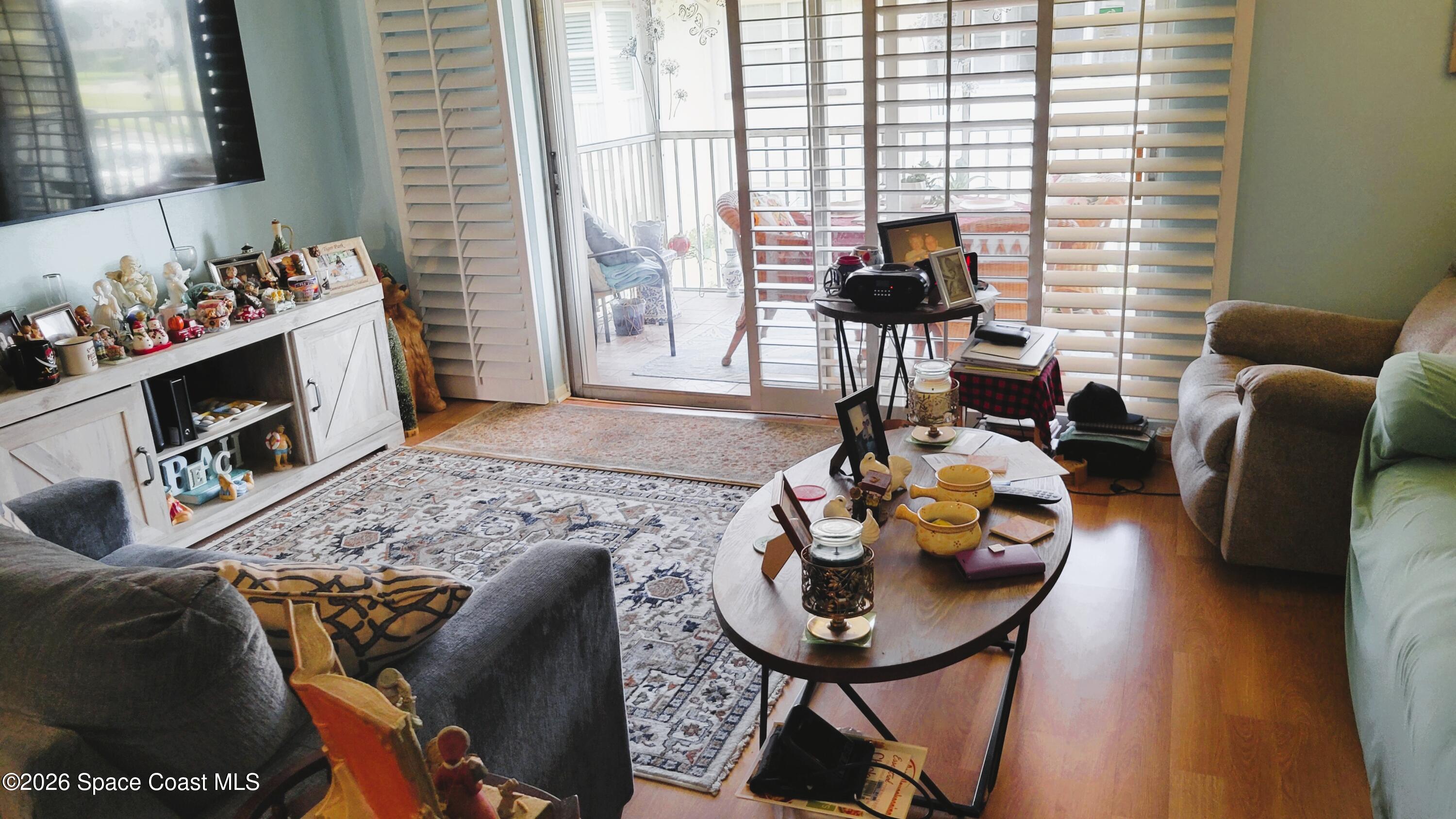 1047 Small Court 39