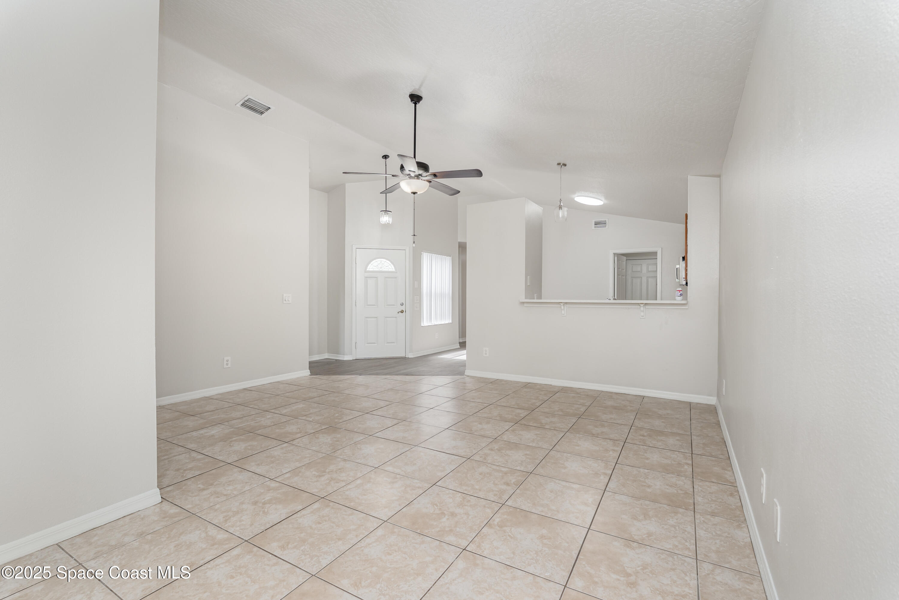 320 W Myrtlewood Road