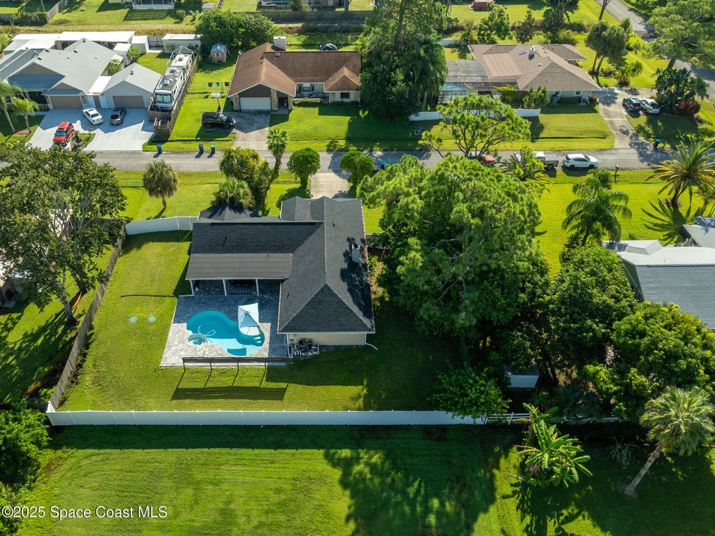 Photo of 920 Pellam Avenue NE, Palm Bay, FL 32907 (MLS # 1057359)