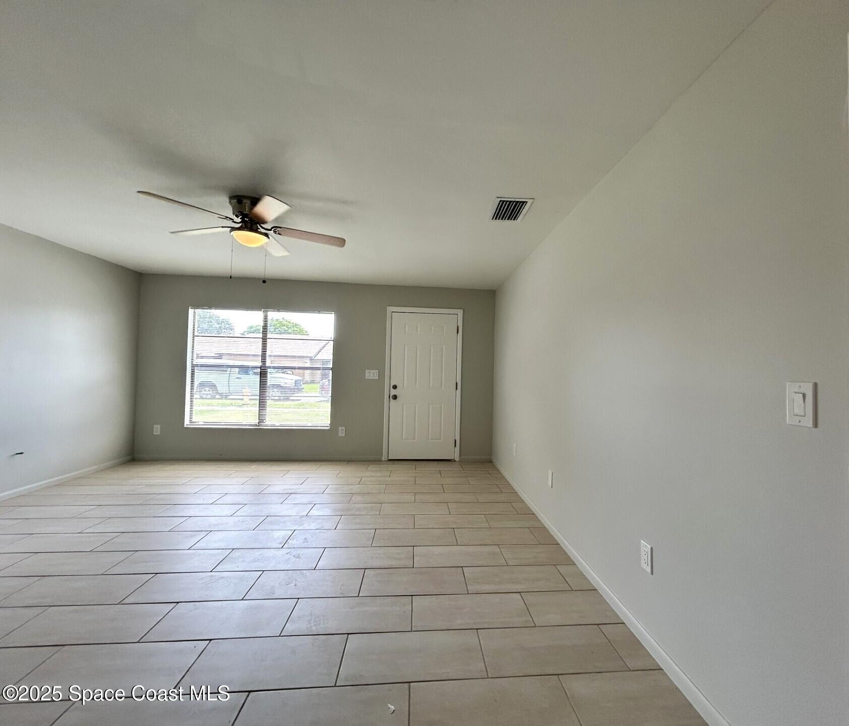 22 E Towne Place