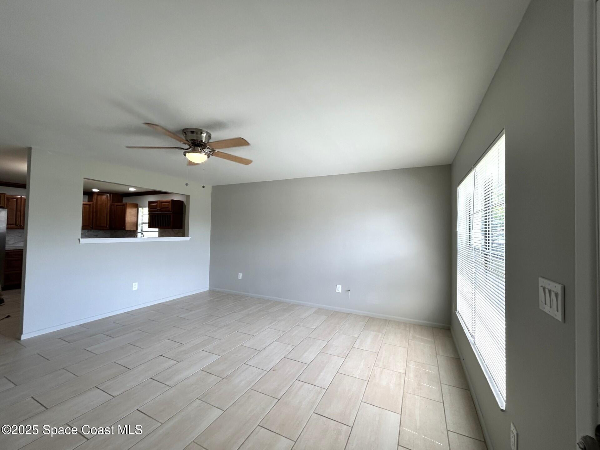 22 E Towne Place