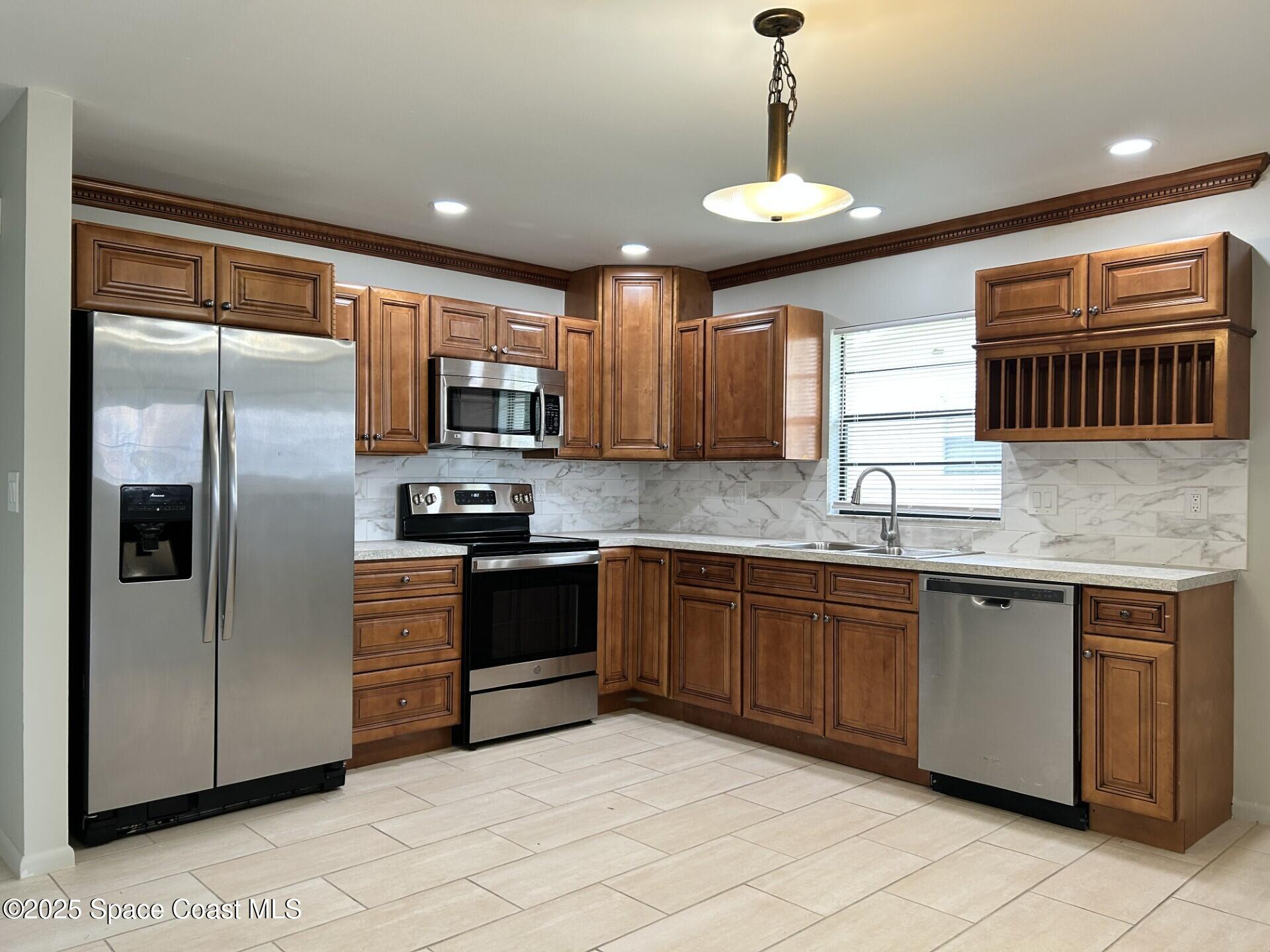 22 E Towne Place
