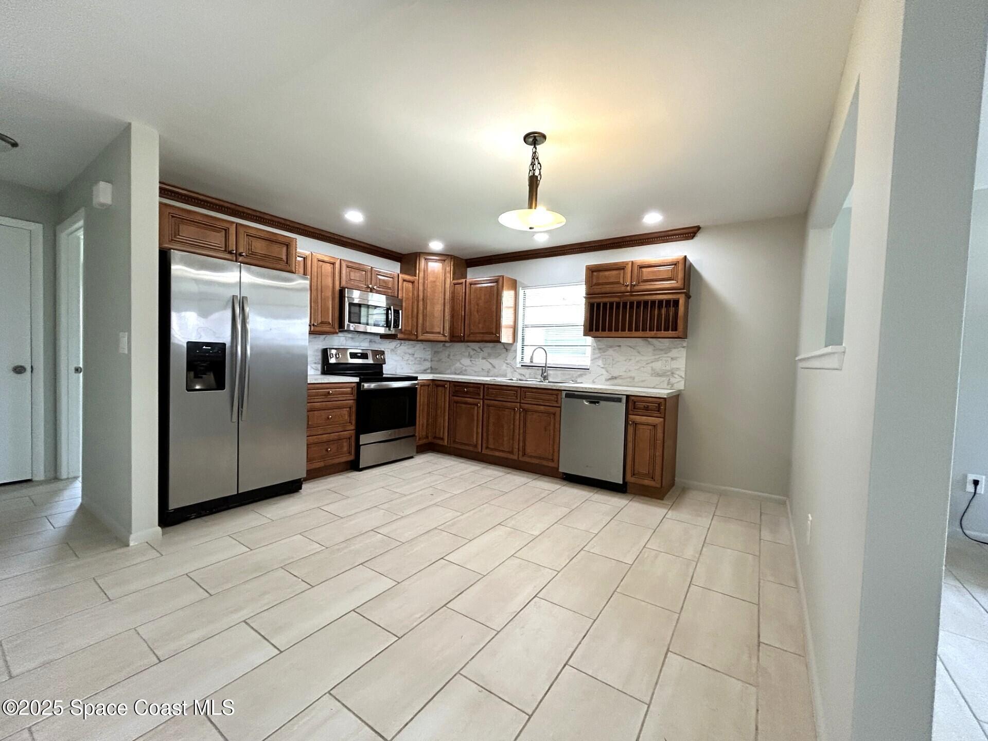 22 E Towne Place