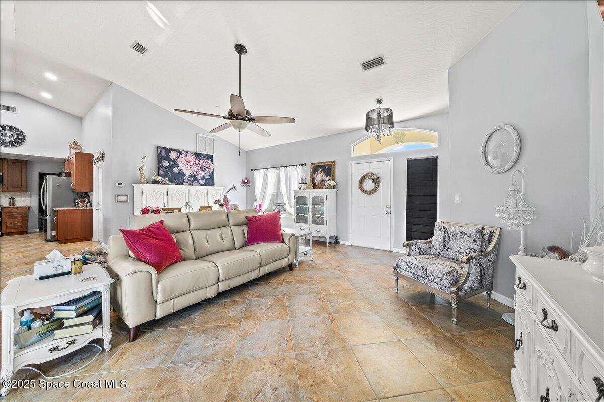 910 Brookshire Circle