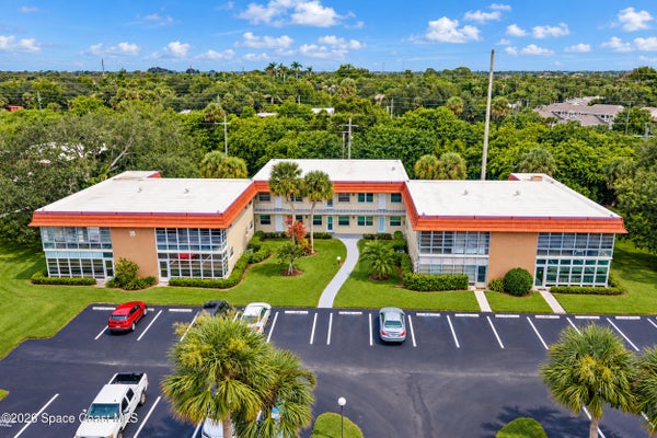 99 SPRING LAKE DR APT 101, VERO BEACH, FL 32962 - Image 7cbc5f14a08a603a60e3bc79c8e40d36/4015874906