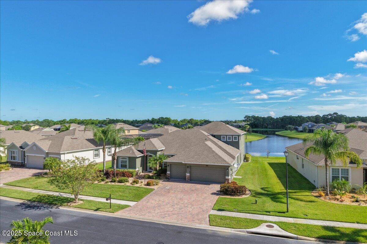 560 Easton Forest Circle SE