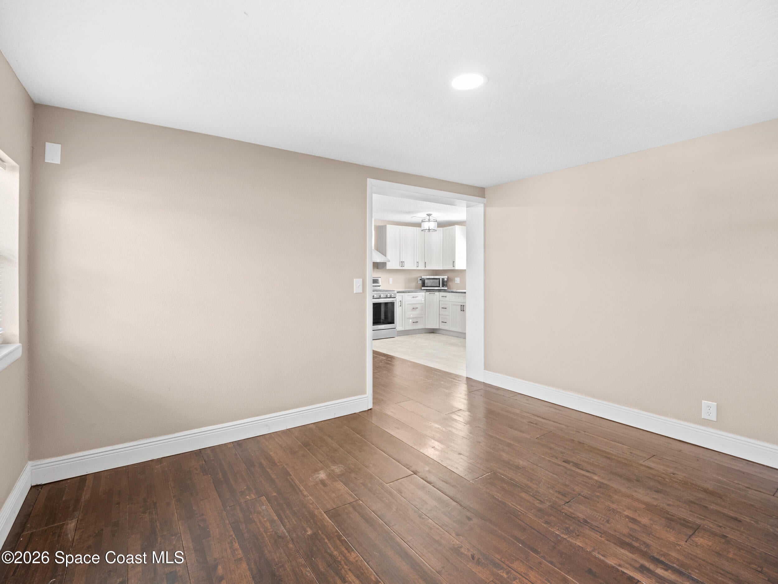 956 Beechfern Lane