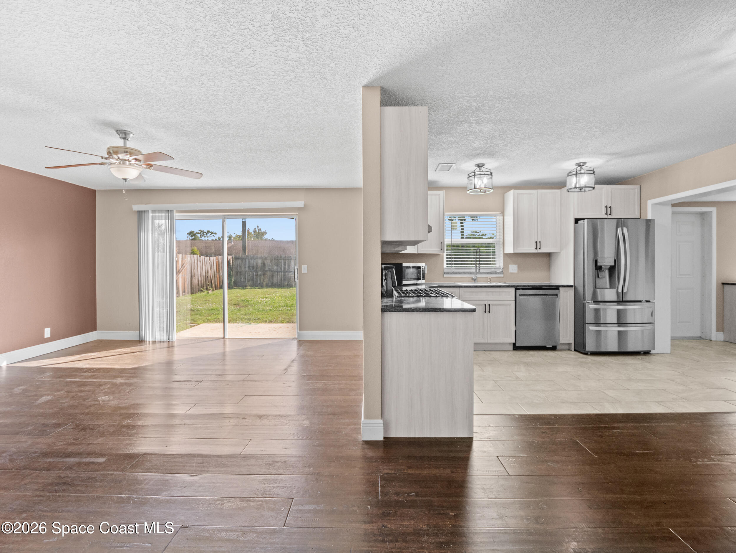 956 Beechfern Lane