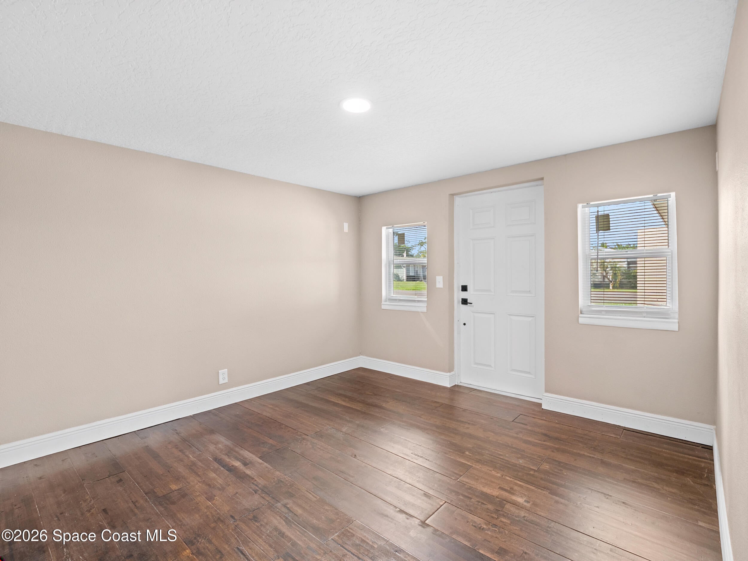 956 Beechfern Lane